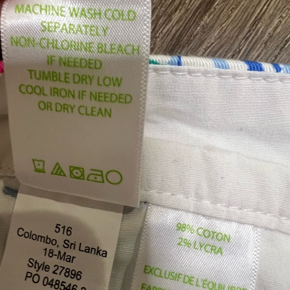 Lilly Pulitzer 5" Buttercup Shorts "Beach Please" - Picture 7 of 12